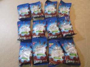 lot 222 image: 12 Bags of Mint Oreo Thins Bites Co...
