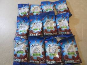 lot 224 image: 12 Bags of Mint Oreo Thins Bites Co...