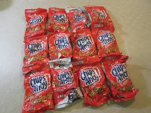 lot 230 image: 12 Bags of Mini Chips Ahoy Chewy Co...