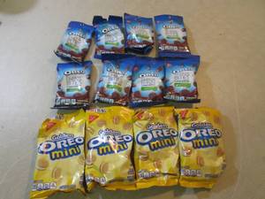 lot 252 image: 12 Bags of Mini Oreo Cookies Best b...