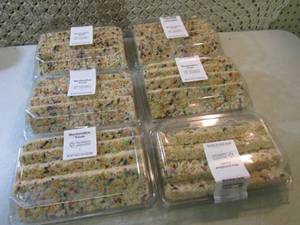lot 261 image: 6 Containers of Marshmallow Treats ...