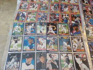 lot 16 image: Baseball Cards all pictured...