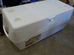 lot 87 image: Rubbermaid 150 qt Cooler...