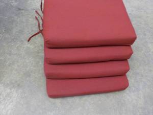 lot 101 image: 4 Hampton Bag 21 Cushions...