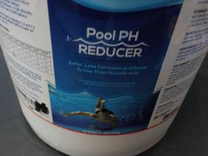lot 143 image: Pool PH Reducer 25 lb. pail...