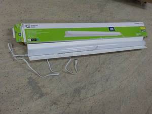 lot 179 image: commercial Electric Bright White 4 ...