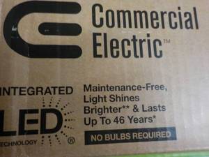 lot 192 image: Commercial Electric LED 4 ft Bright...