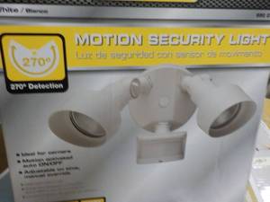 lot 222 image: Defiant Motion Security Light...