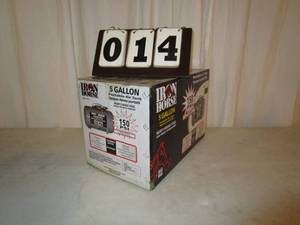 lot 14 image: Iron Horse 5 Gallon Portable Air Tank