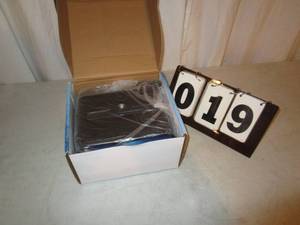 lot 19 image: Peak Battery Charger