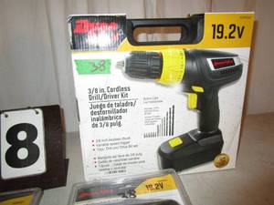 lot 38 image: Dura-Max 38 Cordless DrillDriver Kit