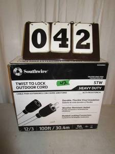 lot 42 image: Southwire Extension Cord - 100 ft