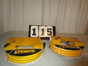lot 115 image: DeWalt Air Hoses - Qty 2