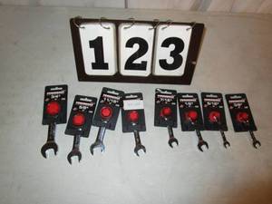 lot 123 image: Powerbuilt Stubby Ratchet Combo Wrench Set