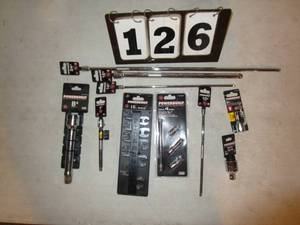 lot 126 image: Assorted Powerbuilt Tools