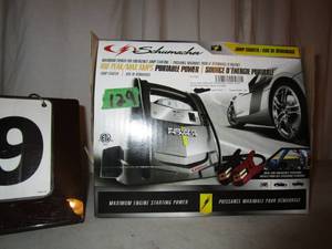 lot 129 image: Schumacher Jump Starter