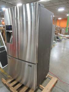 lot 312 image: Samsung 28-cu ft 3-Door Standard-Depth French Door Refrigerator with Dual Ice Maker (Fingerprint-Resistant Stainless Steel) ENERGY STAR RF28R6241SR - Some Issues, Used - Did not cool.