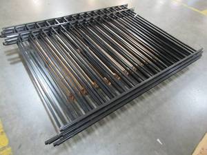 lot 363 image: 4 Ironcraft 52 34 X 72 Berkshire Black Powder-Coated Aluminum Decorative Metal Fence Panels