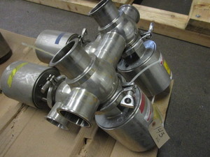 lot 143 image: DEFINOX VALVES IN A TWO VALVE CLUSTER