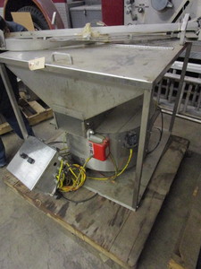 lot 148 image: STAINLESS STEEL BOTTLE CAP DISPENSING UNIT