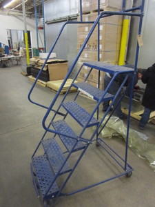lot 173 image: ROLLING STAIRS WITH SAFTERY RAILS