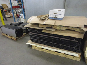 lot 179 image: STEELCASE FABRIC COVERED PARTITION WALLS