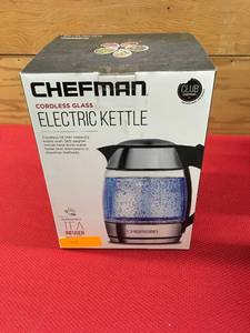 lot 418 image: Chefman Electric Kettle, Retail $29.99