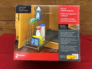 lot 424 image: Richelieu Pull Out Cabinet Organizer