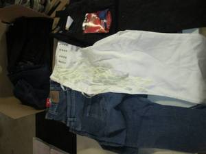 lot 205 image: Size 22 Ladies Large Lot of Jeans Many Black (Box Size21.5 X 17.5 X 15)