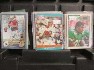 lot 10 image: 25 Football Star Cards