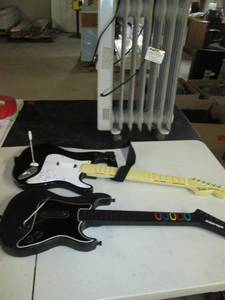 lot 218 image: 2 Game Guitar Units (One is Guitar Hero), Used Heater Pallet