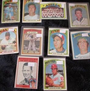 lot 19 image: 1972 Topps Baseball Cards
