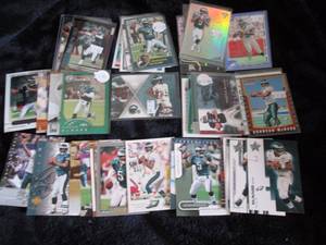 lot 25 image: 40 Donovan Mcnabb Cards