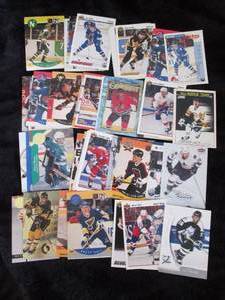 lot 34 image: Hockey Star Cards