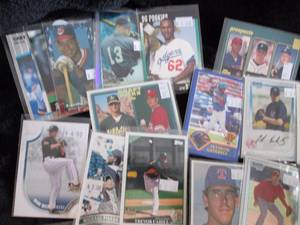 lot 37 image: (30) Baseball Rookie Cards