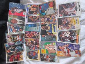 lot 69 image: (25) Baketball Rookie Cards