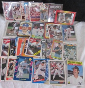 lot 75 image: (40) Don Mattingly Cards