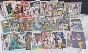 lot 79 image: (50) Reggie White Cards