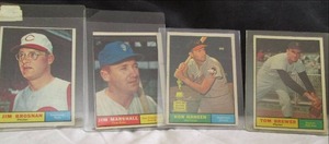 lot 89 image: (3) 1961 Topps Baseball Cards