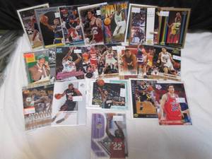lot 105 image: (25) Baketball Rookie Cards