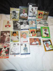 lot 106 image: (25) Baseball Hall Of Fame Cards