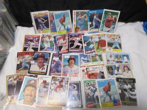 lot 110 image: (40) Mike Schmidt Cards