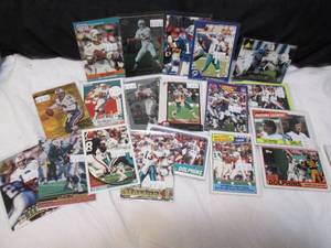 lot 116 image: Dan Marino Cards