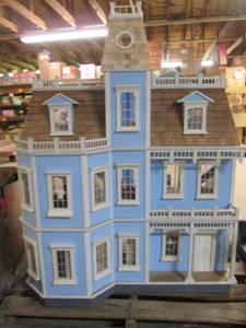 lot 135 image: The Newport Doll House (Kit is Complete with Furniture), Also Includes A 13 pc.  Mayberry Minitures Tea Set