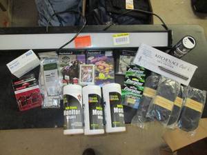 lot 250 image: MIsc Lot of Items