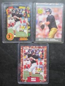 lot 134 image: (3) Brett Farve Rookie Cards