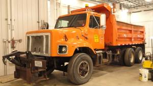 1990 International DumpPlow Truck