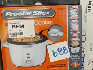 lot 688 image: Proctor Silex 8-Cup Rice Cooker with Glass Lid - 37534NR