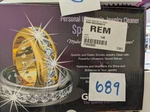 lot 689 image: GemOro SparkleSpa Pro Ultrasonic Jewelry Cleaner - Black