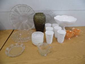 Milk Glass - White Bubble Glass - Tote